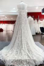 Hermoso vestido de novia largo de corte A con hombros descubiertos, apliques de tul y encaje