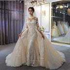 Wunderschönes langes A-Linien-Brautkleid mit Herzausschnitt, Applikationen und Spitze und Ärmeln