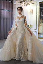 Wunderschönes langes A-Linien-Brautkleid mit Herzausschnitt, Applikationen und Spitze und Ärmeln