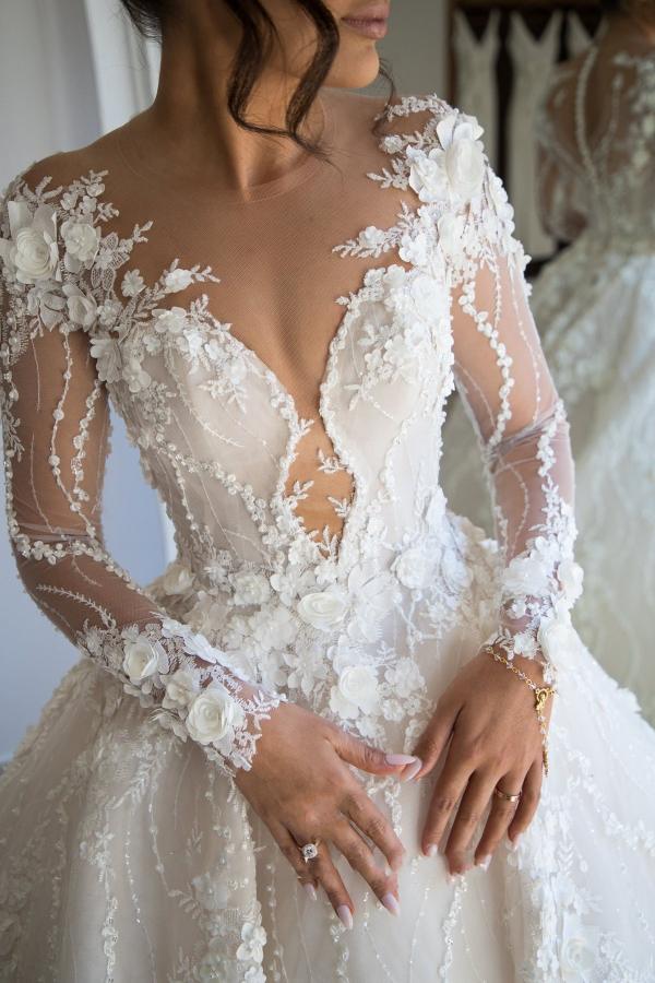 Precioso vestido de novia largo de corte A con escote en forma de corazón de tul con encaje y espalda abierta con mangas