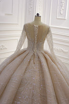 Wunderschönes langes Ballkleid im Bateau-Stil mit Kristallen und Ärmeln
