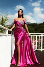 Wunderschönes langes Meerjungfrau-Abendkleid mit schulterfreiem, ärmellosem Schlitz und Glitzer