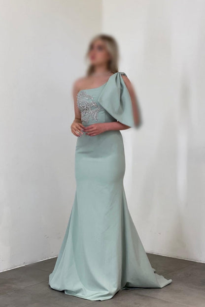 Wunderschönes langes Meerjungfrau-Abendkleid mit einer Schulter und Satin-Strasssteinen