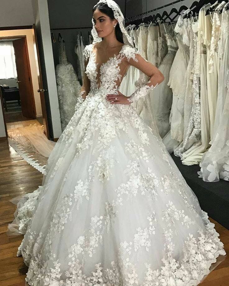 Wunderschönes langes Prinzessin-Brautkleid im Bateau-Stil mit Applikationen, Spitze, rückenfrei, Rüschen und Ärmeln