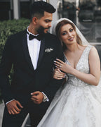 Gorgeous Long Princess V-neck Tulle Lace Appliques Wedding Dress