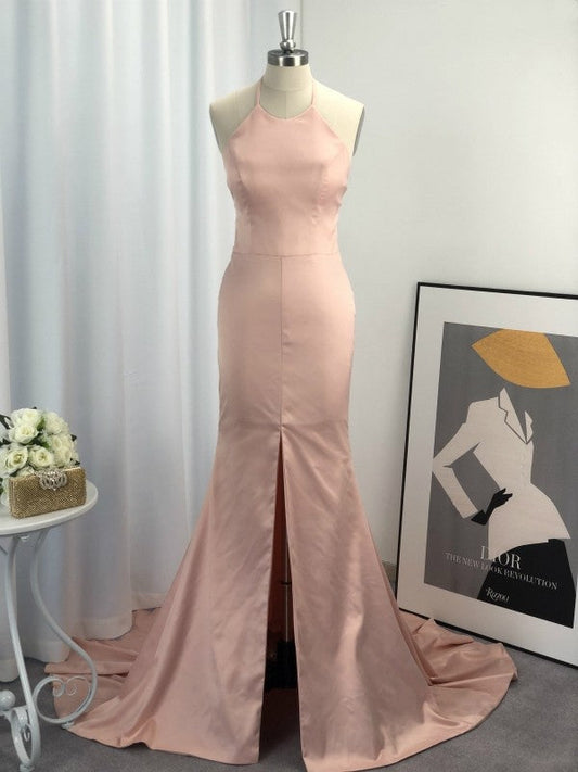 Hermosos vestidos de fiesta de satén sin mangas con cuello halter y corte sirena