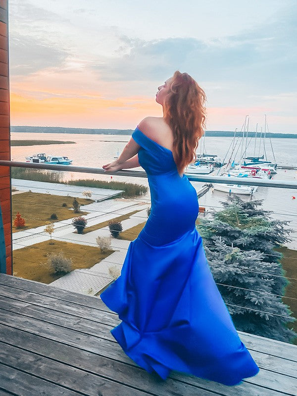 Hermosos vestidos de fiesta de sirena sin mangas con hombros descubiertos y volantes de satén