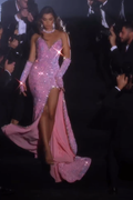 Wunderschönes rosa ärmelloses Meerjungfrau-Ballkleid mit Schlitz vorne und Glitzer