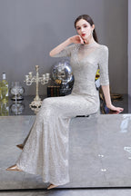 Hermoso vestido de fiesta largo de manga larga plateado