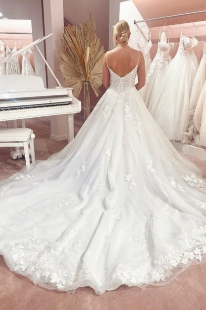 Gorgeous Spaghetti Strap Sleeveless A-Line Floor-Length Tulle Wedding Dresses with Court Train