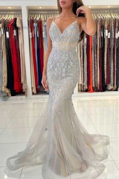 Hermosos vestidos de fiesta de encaje hasta el suelo, sin mangas, con tirantes finos y corte sirena