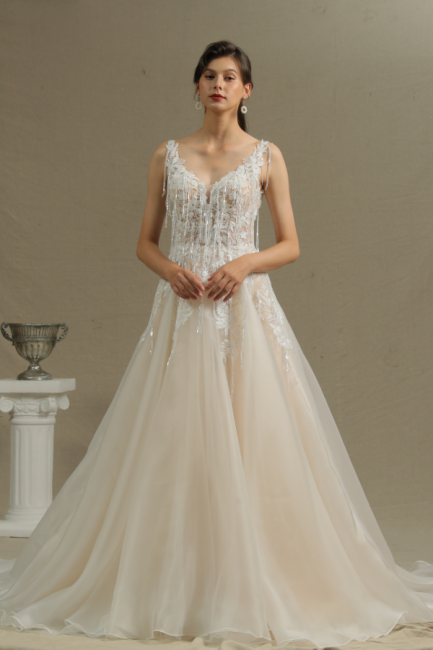 Wunderschöne Brautkleider aus Spitze | A-Linien-Brautkleid