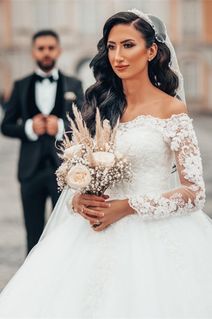 Gorgeous White Long Sleeves Lace Ball Gown Aline Floral Tulle Wedding Dresses