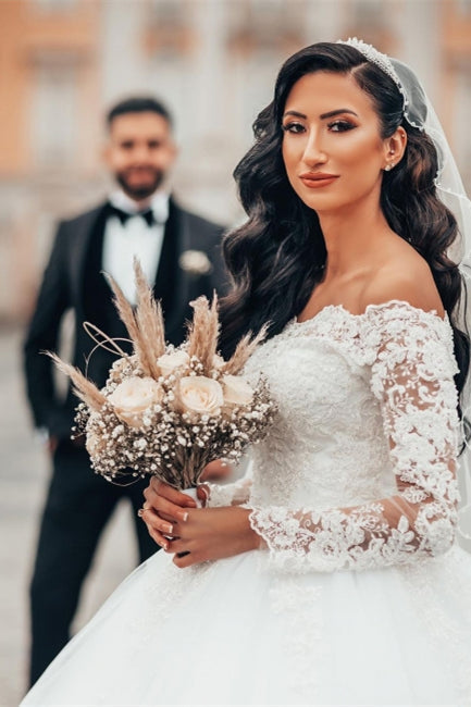 Gorgeous White Long Sleeves Lace Ball Gown Aline Floral Tulle Wedding Dresses