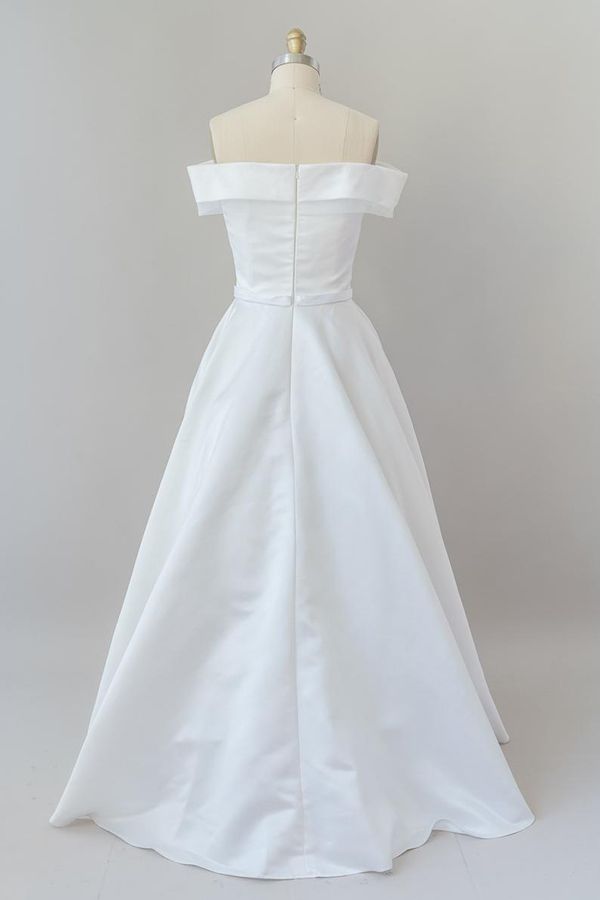 Anmutiges langes Ballkleid mit schulterfreiem Satin-Brautkleid