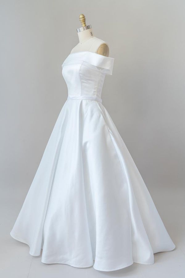 Anmutiges langes Ballkleid mit schulterfreiem Satin-Brautkleid