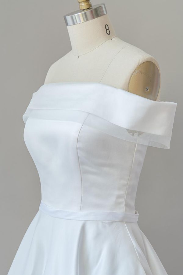 Anmutiges langes Ballkleid mit schulterfreiem Satin-Brautkleid