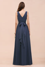 Vestido de dama de honor gris con abertura lateral, escote en V, sin mangas, largo hasta el suelo para novia