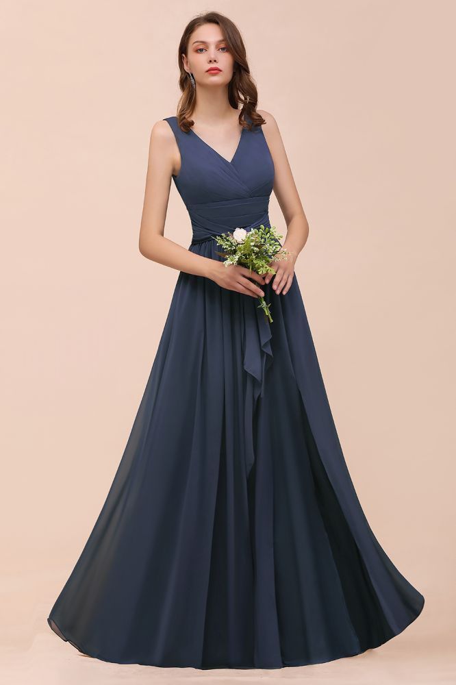 Vestido de dama de honor gris con abertura lateral, escote en V, sin mangas, largo hasta el suelo para novia