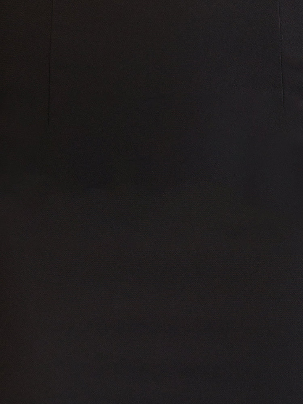 Gregorita | Vestido negro corto de fiesta con escote en forma de cerradura y mangas globo.
