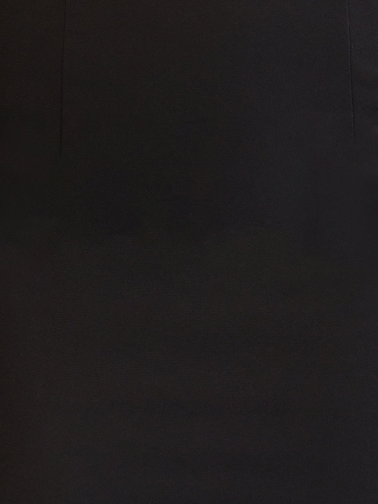 Gregorita | Vestido negro corto de fiesta con escote en forma de cerradura y mangas globo.