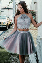 Graues kurzes zweiteiliges Neckholder-Homecoming-Partykleid mit Spitze PD295