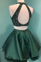 Neckholder Perlenbesetztes grünes Satin Zweiteiliges Homecoming-Kleid Kurzes Ballkleid PD358