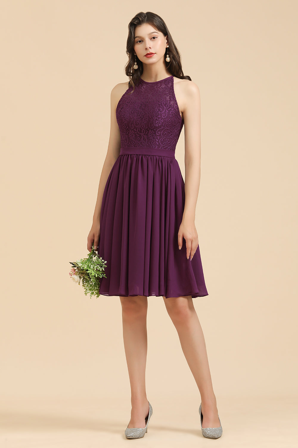 Vestido de dama de honor de encaje con cuello halter, vestido corto sin mangas de gasa