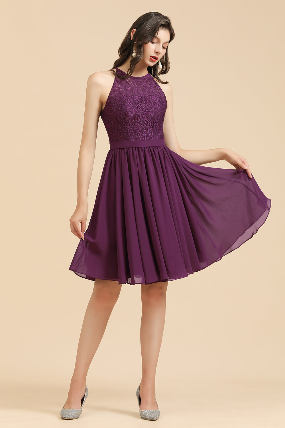 Vestido de dama de honor de encaje con cuello halter, vestido corto sin mangas de gasa