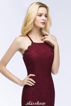 Vestido de noche de sirena con cuello halter y encaje hasta el suelo para dama de honor en color burdeos