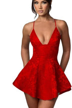 Charmantes Neckholder-Mini-Heimkehrkleid aus Satin mit Rüschen und floralem Jacquard-Muster, kurzes Partykleid für Mädchen