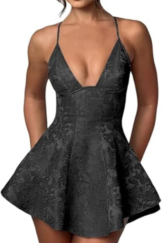 Charmantes Neckholder-Mini-Heimkehrkleid aus Satin mit Rüschen und floralem Jacquard-Muster, kurzes Partykleid für Mädchen