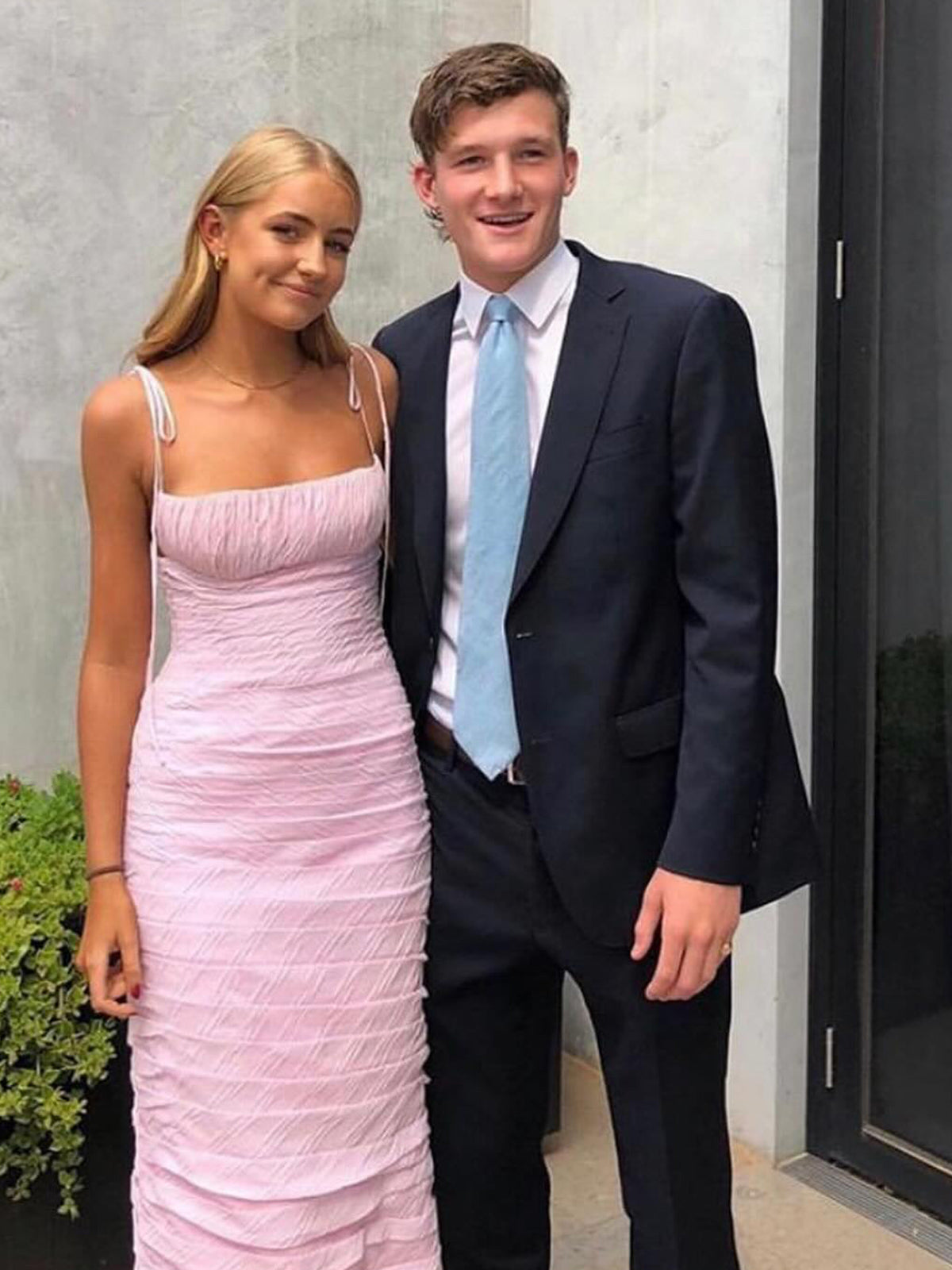Henry | Vestido de fiesta rosa sin mangas, largo hasta el suelo, con tirantes finos y corte sirena