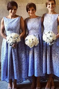 Vestido de dama de honor de encaje azul cielo claro, sin mangas, con escote barco, corte asimétrico, BD046