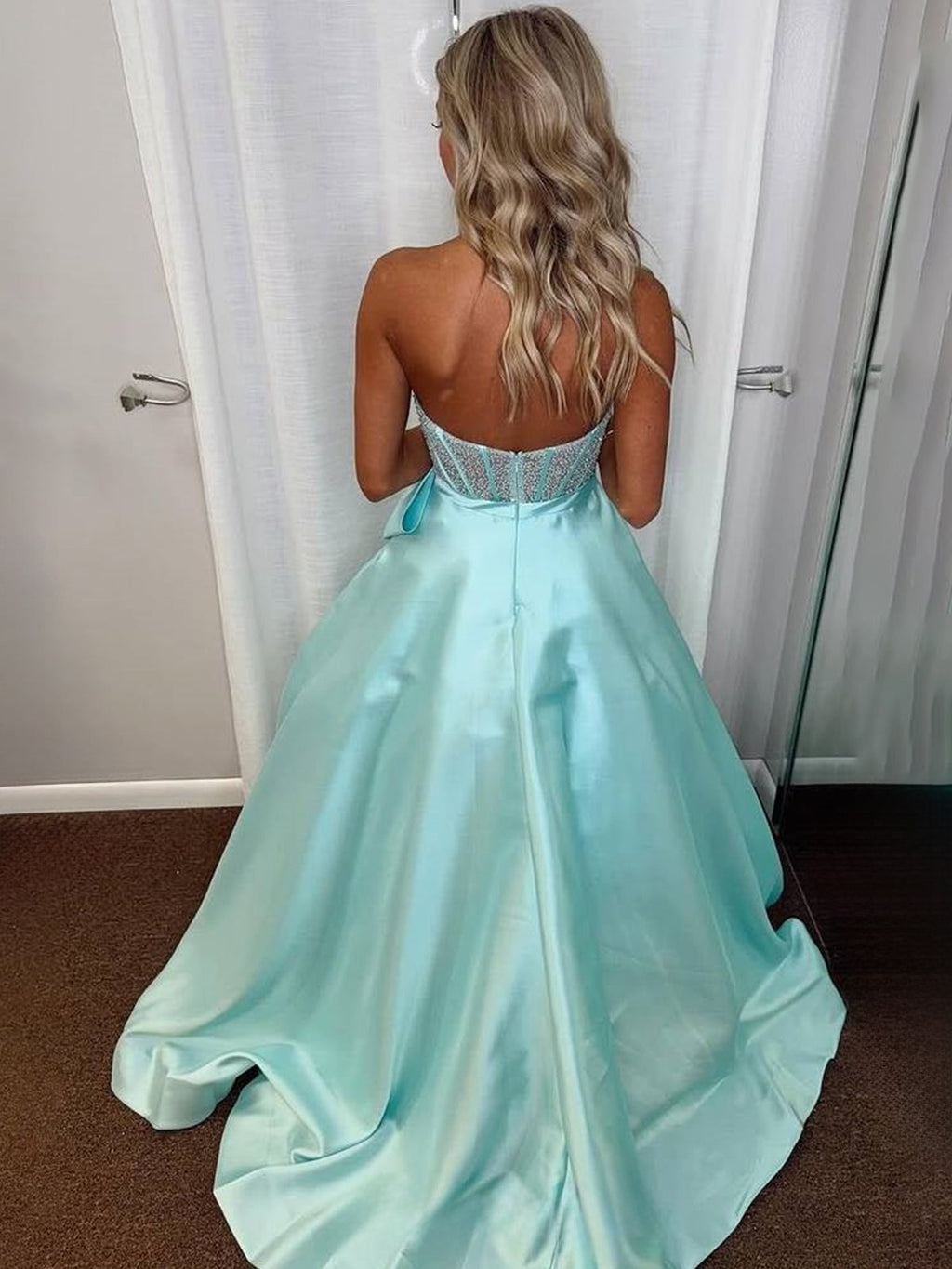 Hindreen | Vestidos de fiesta largos de corte A con escote en forma de corazón, color lila, con cuentas y lazo