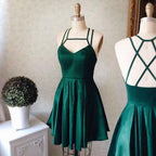 Homecoming-Kleid Sexy Neckholder Dunkelgrün Kurzes Ballkleid Partykleid PD402