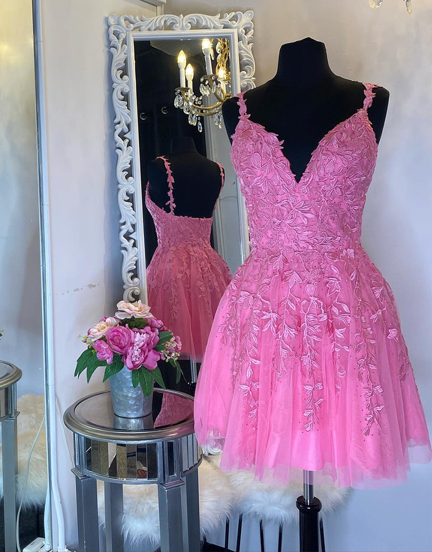 Ariel | Kurzes A-Linien-Heimkehrkleid mit Applikationen
