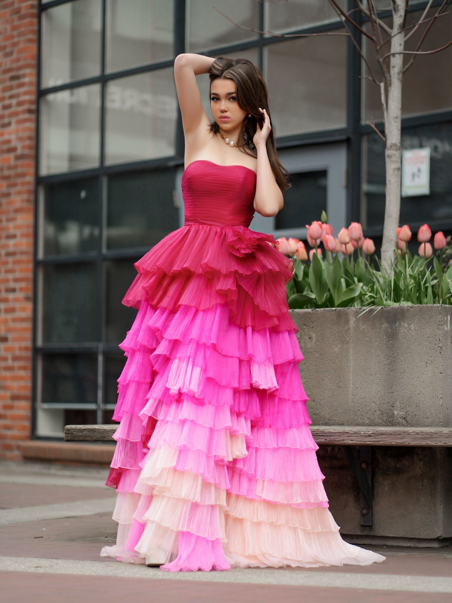 Xiomara | Vestido de fiesta largo con escote corazón, plisado y volantes