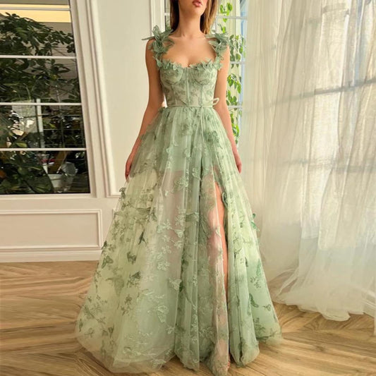 Lydia | Vestido de fiesta con corsé lila, corte A y encaje de mariposa con abertura