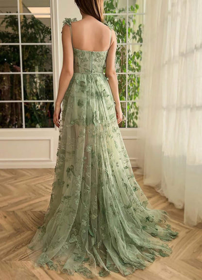 Lydia | Vestido de fiesta con corsé lila, corte A y encaje de mariposa con abertura