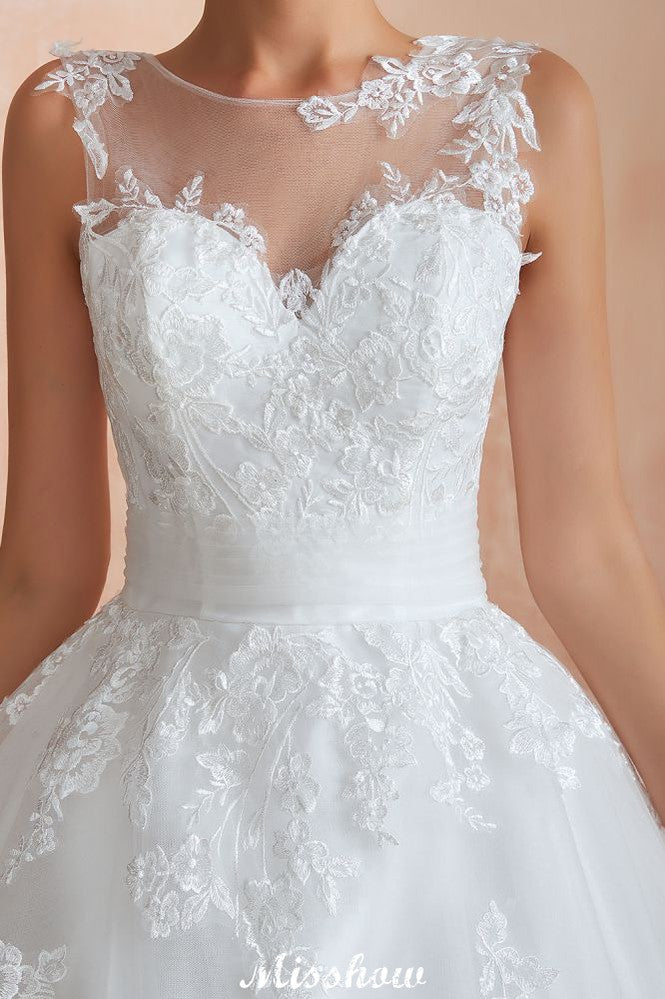 Weißes Brautkleid mit Illusionsausschnitt und ärmellosen Spitzenapplikationen online
