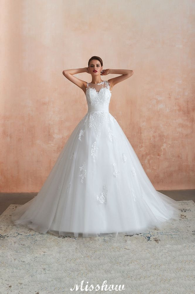 Weißes Brautkleid mit Illusionsausschnitt und ärmellosen Spitzenapplikationen online
