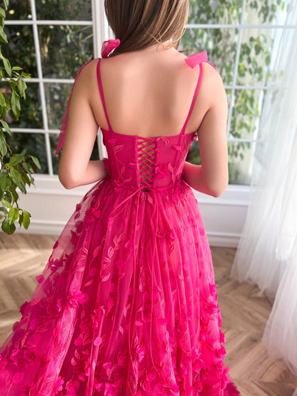 Kayleigh | Elegante vestido de fiesta fucsia de encaje con flores 3D y abertura en forma de A
