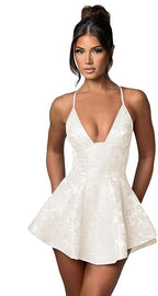 Kurzes A-Linie Neckholder Rückenfreies Homecoming-Kleid Satin Rüschen Jacquard Partykleider
