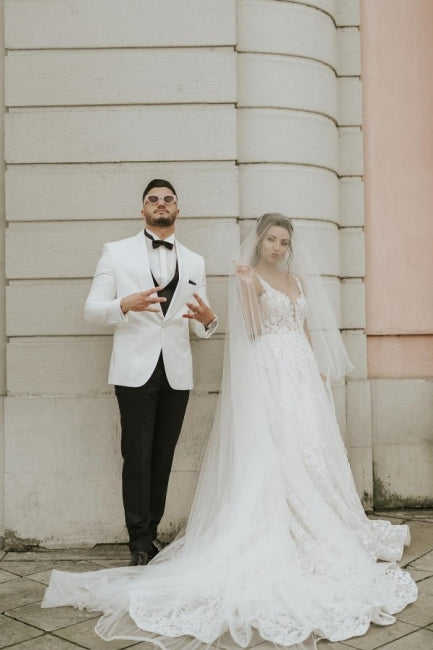 Ivory Sleeveless Straps A-Line Wedding Dress with Chapel Train