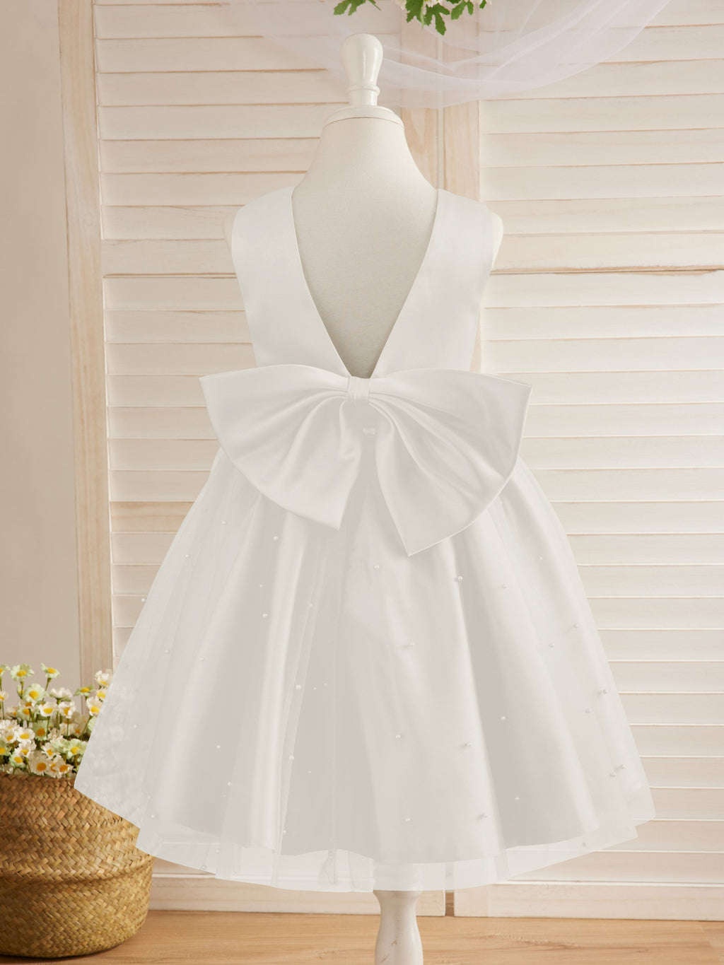 Vestido de niña de las flores de satén, tul y hasta la rodilla, estilo princesa