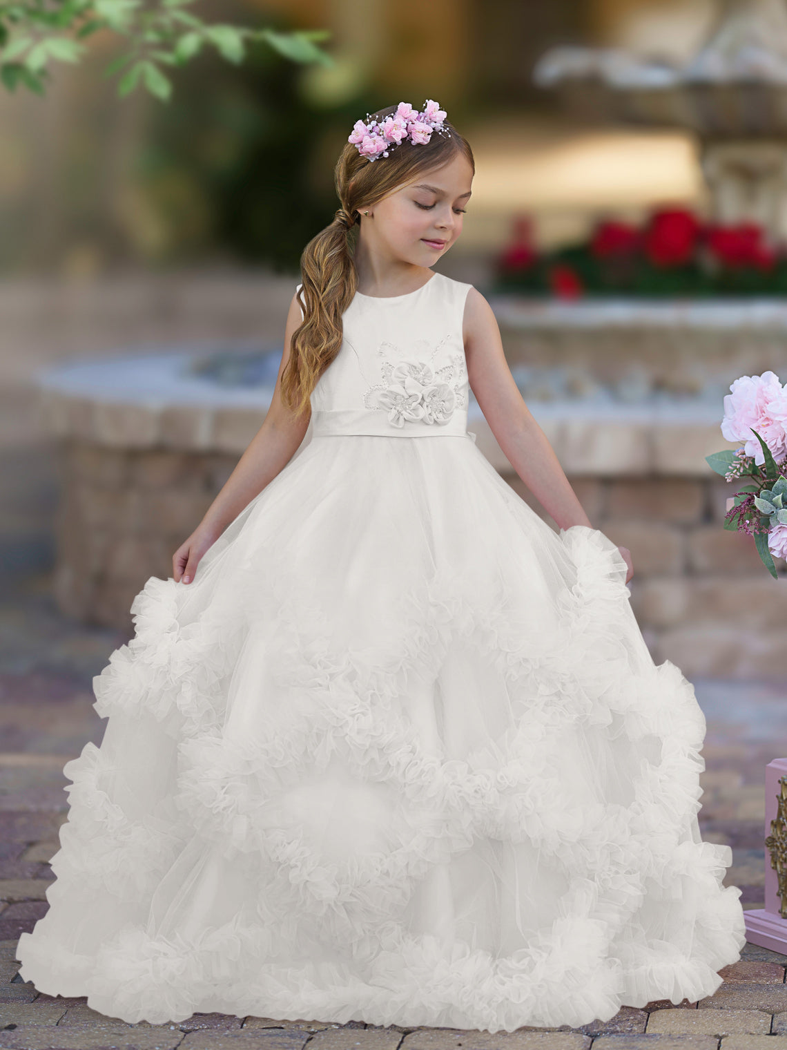 Vestido de niña de las flores de tul satinado con corte A y volantes en cascada hasta el suelo