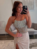 Jacqueline | Vestidos de fiesta largos con lentejuelas, sin tirantes, color champán y corte sirena con abertura