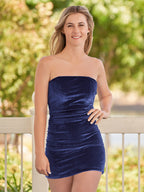 Juliana | Vestidos de fiesta de terciopelo azul rey, ajustados y sin tirantes