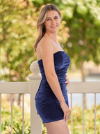 Juliana | Vestidos de fiesta de terciopelo azul rey, ajustados y sin tirantes